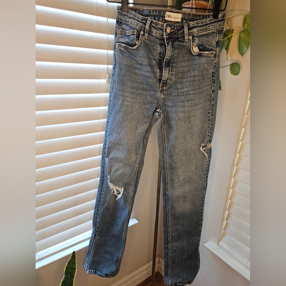 Zara Distressed Blue Jeans